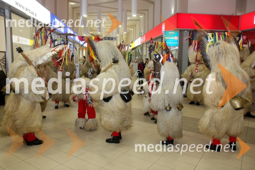 KurentiDruženje s Tino Maze in predstavitev srebrnika z njeno podobo