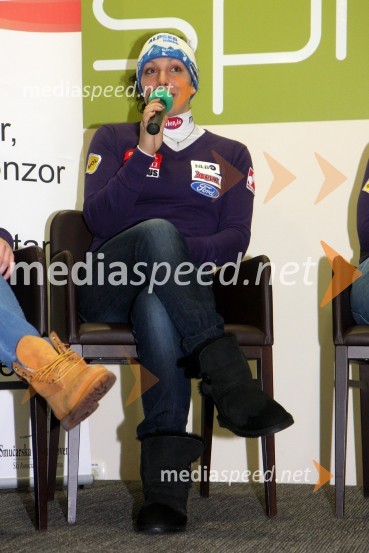 Ilka Štuhec, smučarkaDruženje s Tino Maze in predstavitev srebrnika z njeno podobo