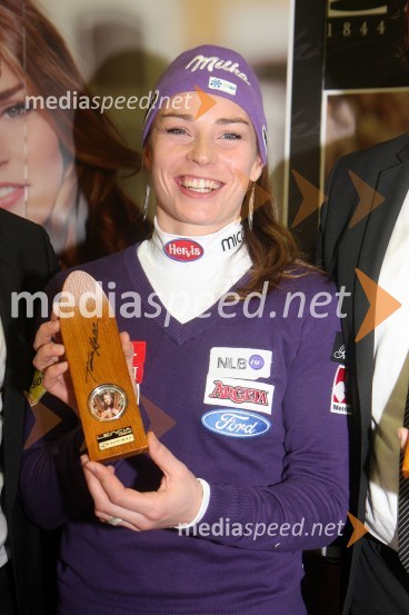 Tina Maze, smučarkaDruženje s Tino Maze in predstavitev srebrnika z njeno podobo