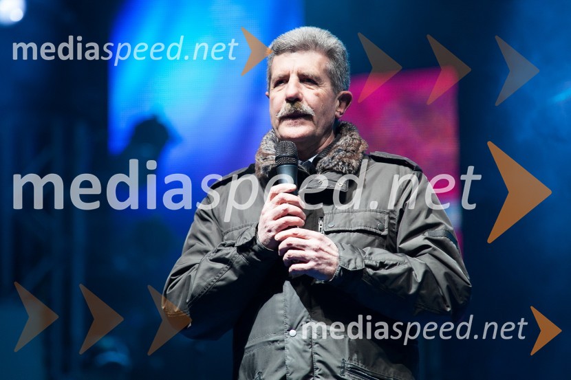 Drago Cotar, predsednik uprave Zavarovalnice Maribor49. Zlata lisica 2012, žrebanje štartnih številk za veleslalom ter koncert skupine Soul Fingers