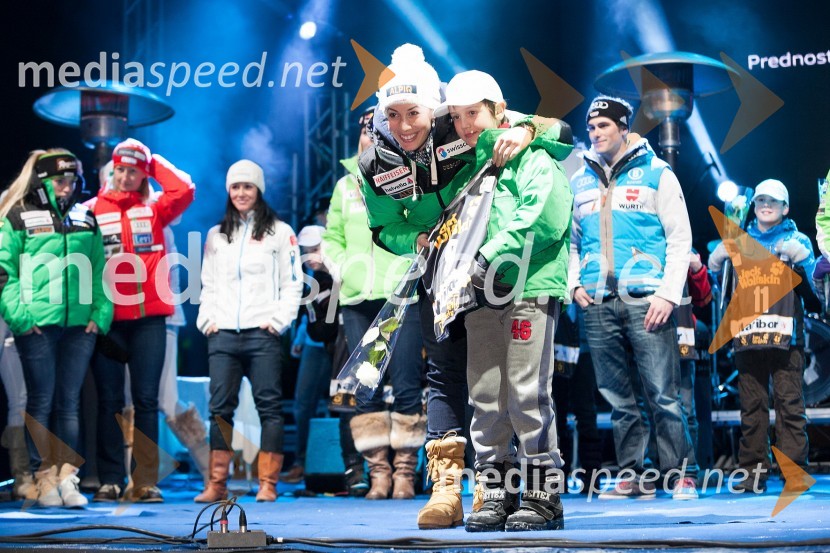 Dominique Gisin, smučarka (Švica)49. Zlata lisica 2012, žrebanje štartnih številk za veleslalom ter koncert skupine Soul Fingers