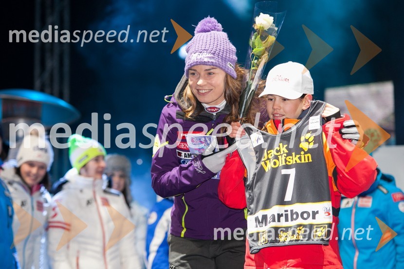Tina Maze, smučarka49. Zlata lisica 2012, žrebanje štartnih številk za veleslalom ter koncert skupine Soul Fingers