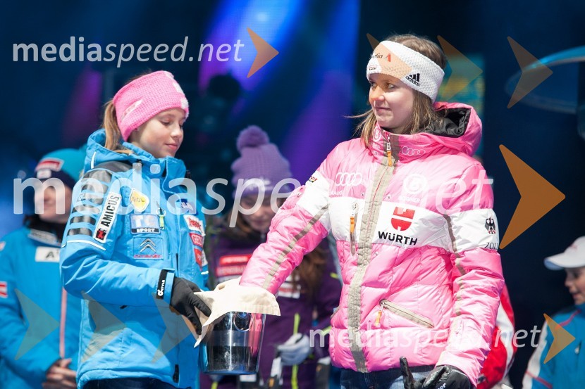 Viktoria Rebensburg, smučarka (Nemčija)49. Zlata lisica 2012, žrebanje štartnih številk za veleslalom ter koncert skupine Soul Fingers