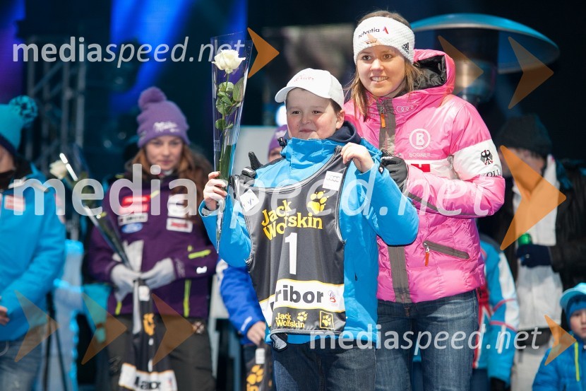Viktoria Rebensburg, smučarka (Nemčija)49. Zlata lisica 2012, žrebanje štartnih številk za veleslalom ter koncert skupine Soul Fingers
