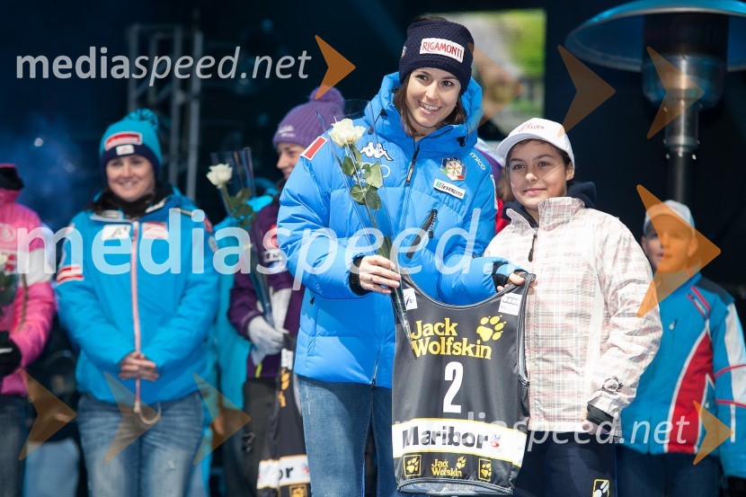 Irene Curtoni, smučarka (Italija)49. Zlata lisica 2012, žrebanje štartnih številk za veleslalom ter koncert skupine Soul Fingers