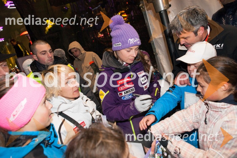 Tina Maze, smučarka; obiskovalci49. Zlata lisica 2012, žrebanje štartnih številk za veleslalom ter koncert skupine Soul Fingers
