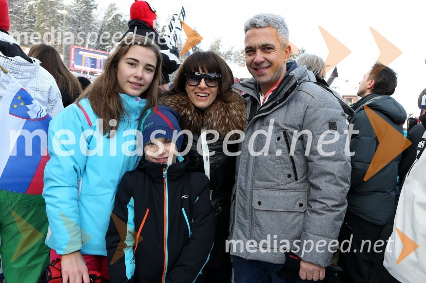 ...; ...; Maja Arsenovič, direktorica marketinga podjetja S.Oliver SLO; Marko Arsenovič, direktor podjetja S.Oliver SLO49. Zlata lisica, veleslalom in druženje v VIP prostoru