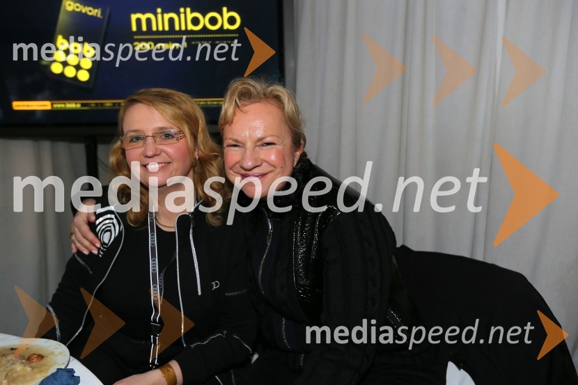 	Ljudmila Bogataj, marketing Porsche Slovenija; Sabrina Pečelin, vodja odnosov z javnostmi pri Porsche Slovenija d.o.o.49. Zlata lisica, veleslalom in druženje v VIP prostoru