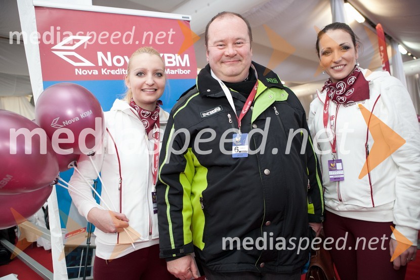 Sandra, hostesa; Aleš Hauc, predsednik uprave NKBM; Neli, hostesa49. Zlata lisica, veleslalom in druženje v VIP prostoru