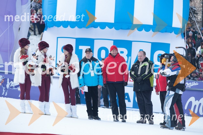 ...; ...; ...;&nbsp;Danilo Kline, vodja protokola Zlata lisica; Borut Pahor, predsednik Republike Slovenije; Aleš Hauc, predsednik uprave NKBM49. Zlata lisica, veleslalom in druženje v VIP prostoru