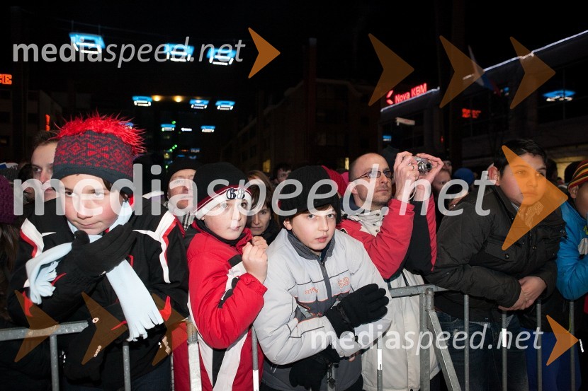Obiskovalci49. Zlata lisica 2012, žrebanje štartnih številk za slalom ter otvoritev Evropske prestolnice mladih