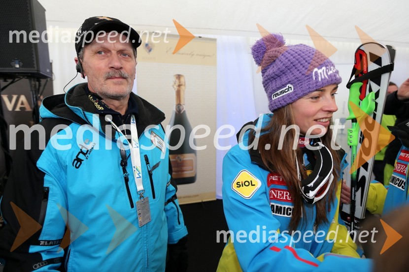 Karl Meier, član OK Zlata Lisica ter vodja varovanja; Tina Maze, smučarka (SLO)49. Zlata lisica 2012, slalom in druženje v VIP prostoru