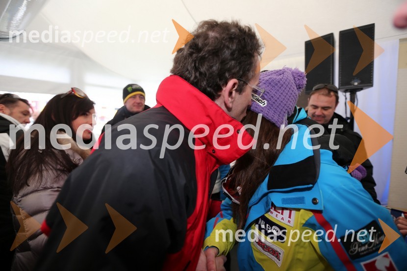 Žiga Turk, minister za izobraževanje, znanost, kulturo in šport; Tina Maze, smučarka (SLO)49. Zlata lisica 2012, slalom in druženje v VIP prostoru