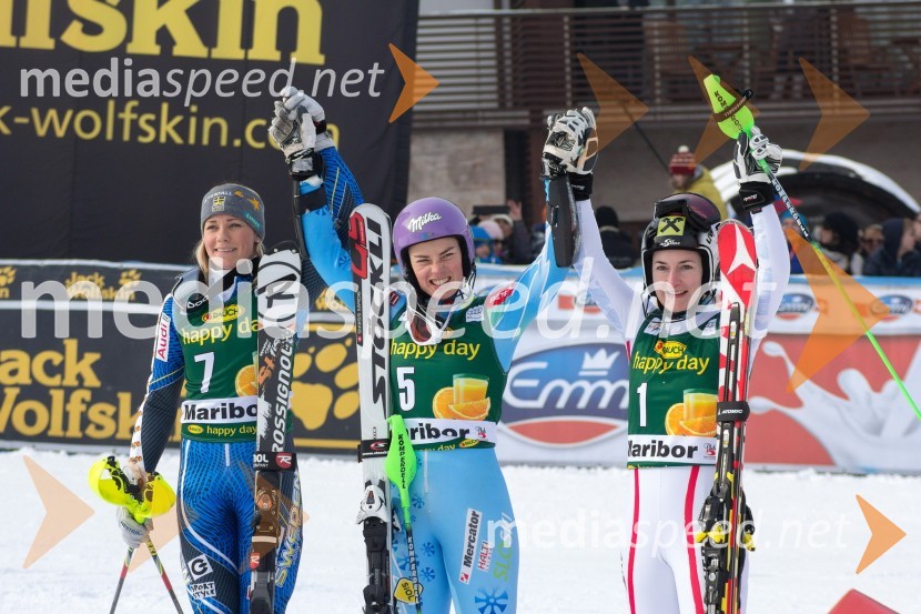 Frida Hansdotter, smučarka (Švedska); Tina Maze, smučarka (SLO); Kathrin Zettel, smučarka (Avstrija)49. Zlata lisica 2012, slalom in druženje v VIP prostoru