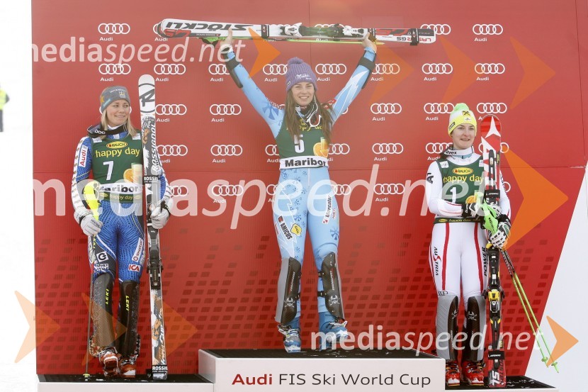 Frida Hansdotter, smučarka (Švedska); Tina Maze, smučarka (SLO); Kathrin Zettel, smučarka (Avstrija)49. Zlata lisica 2012, slalom in druženje v VIP prostoru
