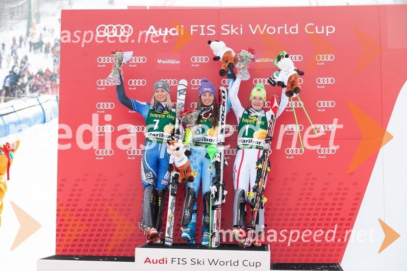 Frida Hansdotter, smučarka (Švedska); Tina Maze, smučarka (SLO); Kathrin Zettel, smučarka (Avstrija)49. Zlata lisica 2012, slalom in druženje v VIP prostoru