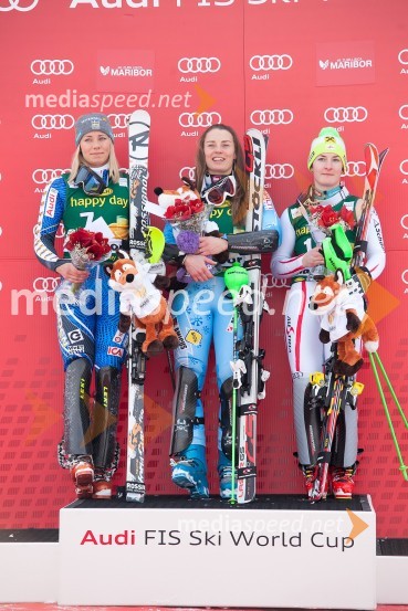 Frida Hansdotter, smučarka (Švedska); Tina Maze, smučarka (SLO); Kathrin Zettel, smučarka (Avstrija)49. Zlata lisica 2012, slalom in druženje v VIP prostoru
