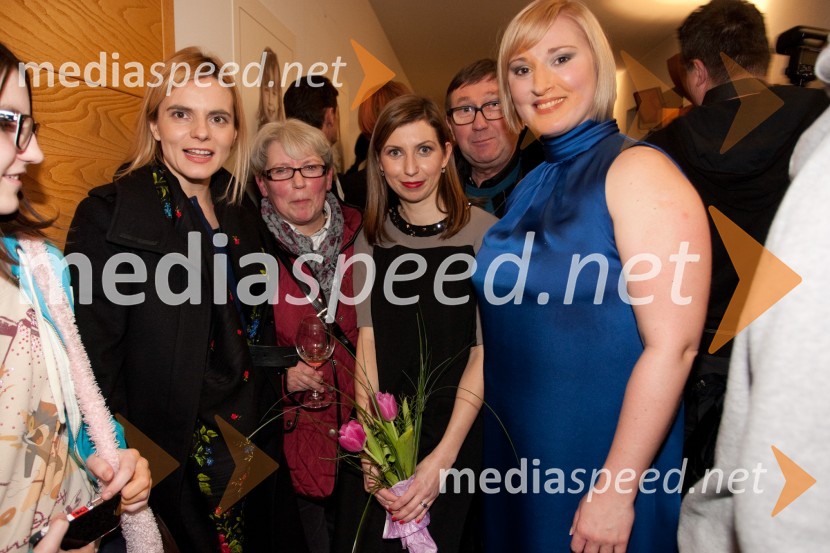 Valentina Smej Novak; Sonja Krajnc, Petra Greiner; Franci Krajnc;  	Helena Ajdnik, voditeljicaLook at me, otvoritev razstave