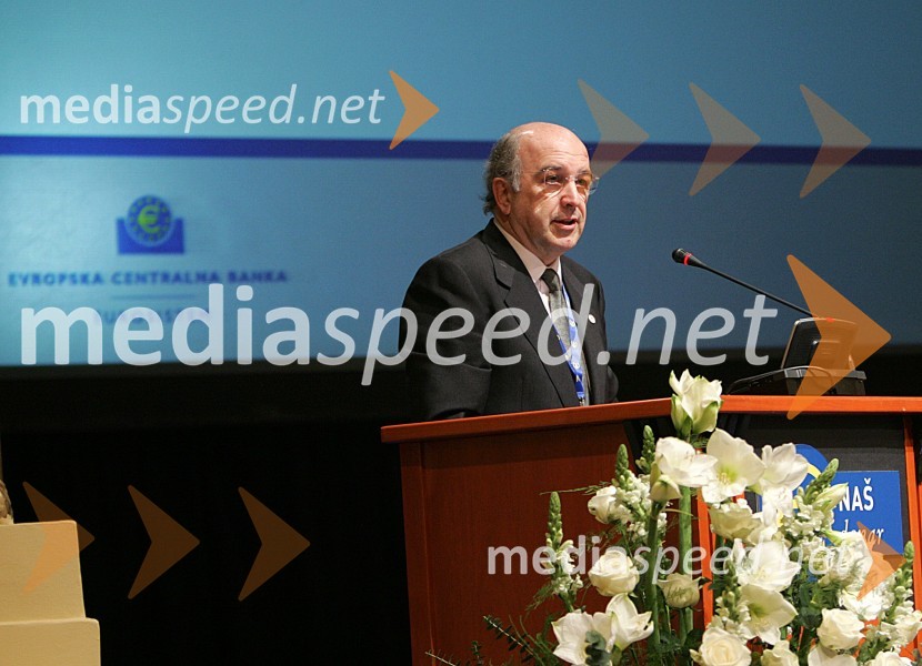 Joaquin Almunia, evropski komisar za gospodarske in denarne zadeveEvro konferenca ob uvedbi evra v Sloveniji