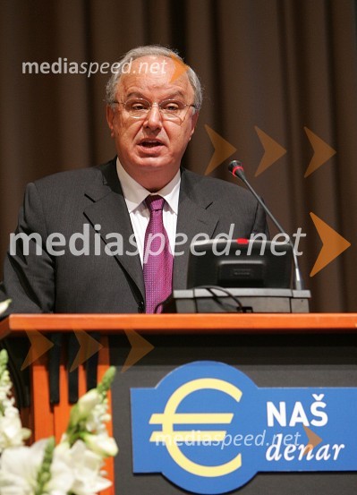 Andrej Bajuk, minister za finance Republike Slovenije
 
Evro konferenca ob uvedbi evra v Sloveniji