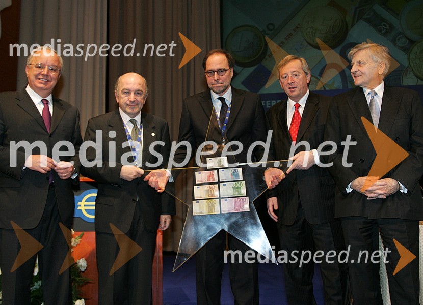 Andrej Bajuk, minister za finance Republike Slovenije, ..., Mitja Gaspari, guverner Banke Slovenije, Jean-Claude Juncker, predsednik Eurogrupa in premier Luxemburga in Jean-Claude Trichet, predsednik Evropske Centralne Banke
 
Evro konferenca ob uvedbi evra v Sloveniji