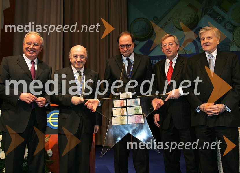 Andrej Bajuk, minister za finance Republike Slovenije, ..., Mitja Gaspari, guverner Banke Slovenije, Jean-Claude Juncker, predsednik Eurogrupa in premier Luxemburga in Jean-Claude Trichet, predsednik Evropske Centralne Banke
 
Evro konferenca ob uvedbi evra v Sloveniji