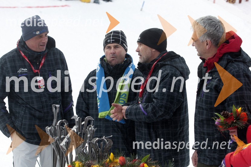 ...; Primož Ulaga, predsednik Smučarske zveze Slovenije; Damjan Pintar, direktor programa turizem Unitur d.d.; ...Svetovni pokal v deskanju na snegu