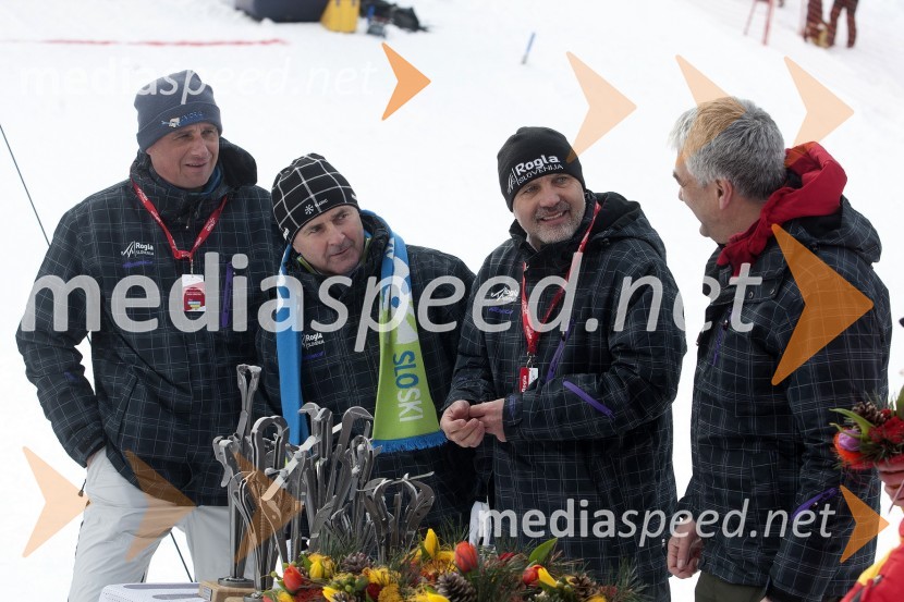 ...; Primož Ulaga, predsednik Smučarske zveze Slovenije; Damjan Pintar, direktor programa turizem Unitur d.d.; ...Svetovni pokal v deskanju na snegu