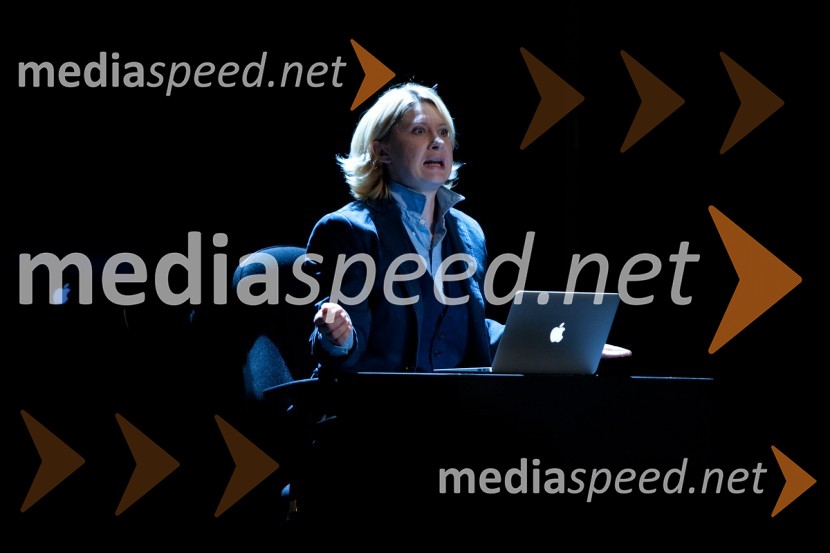 Vesna Pernarčič; igralkaPazi, mail!, premiera predstave