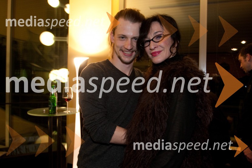 Jernej Gašperin, igralec; Senka Bulič, igralkaKomedija z ženskami, premiera v MGL