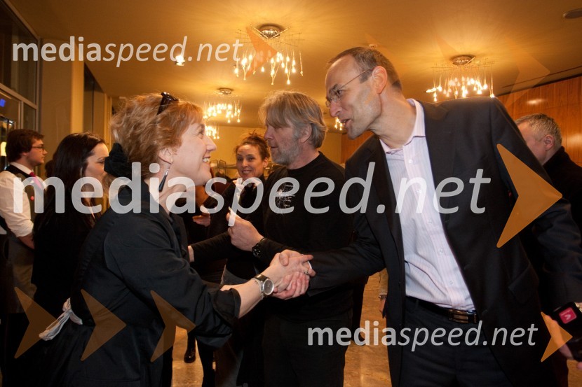 Barbara Hieng Samobor, direktorica MGL;  mag. Aleksander Salkič, svetovalec predsednika uprave Petrol d.d.Komedija z ženskami, premiera v MGL