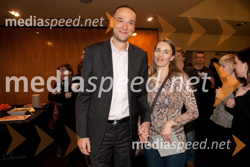 Mag. Aleksander Salkič, svetovalec predsednika uprave Petrol d.d.; MojcaKomedija z ženskami, premiera v MGL