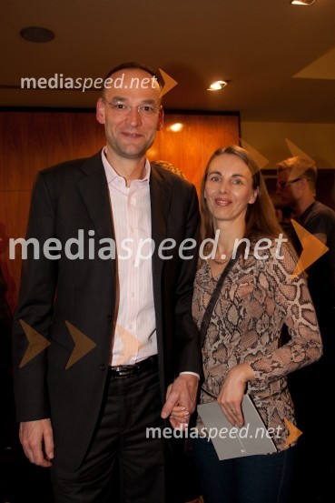 Mag. Aleksander Salkič, svetovalec predsednika uprave Petrol d.d.; MojcaKomedija z ženskami, premiera v MGL