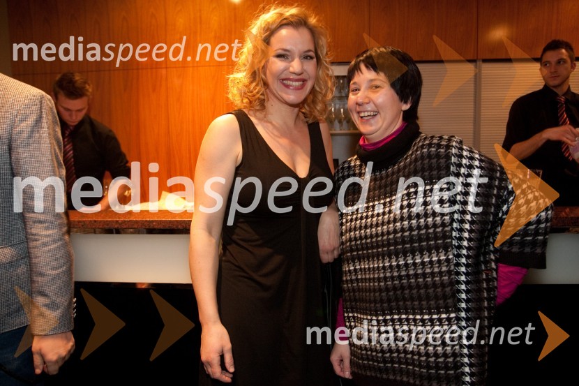 Karin Komljanec, igralka;  Nina Peče Grilc, direktorica KinodvoraKomedija z ženskami, premiera v MGL