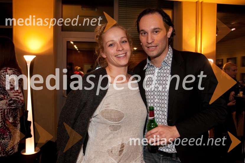 Leja Jurišić; Gašper Jemec, akademski slikarKomedija z ženskami, premiera v MGL