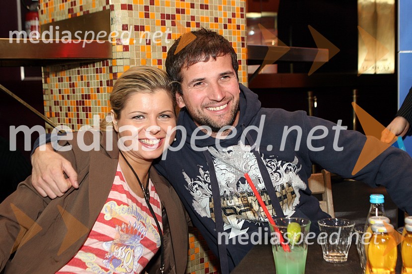 Neisha, pevka in Valentino Kanzyani, DJPredstavitev Ski legends, tiskovna konferenca