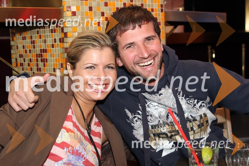 Neisha, pevka in Valentino Kanzyani, DJPredstavitev Ski legends, tiskovna konferenca