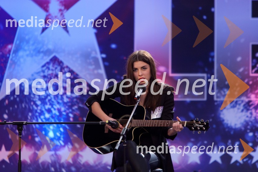 Mara RogeljaSlovenija ima talent, tretja avdicija