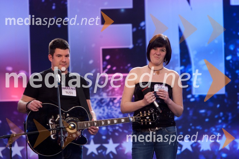 Rene Fajt; Mojca VelikajneSlovenija ima talent, tretja avdicija