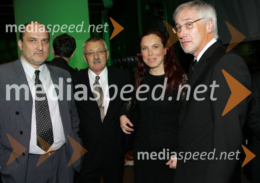 Dr. Janez Markeš, urednik revije Mag, Marjan Bauer, glavni urednik Slovenskih novic, Damjana Žist, novinarka Večera in Danilo Slivnik, predsednik uprave DelaPredsedniški sprejem za novinarje