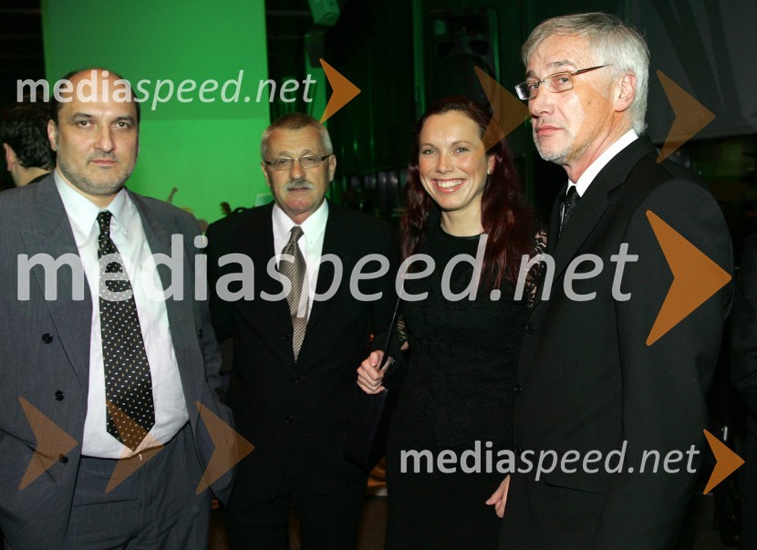 Dr. Janez Markeš, urednik revije Mag, Marjan Bauer, glavni urednik Slovenskih novic, Damjana Žist, novinarka Večera in Danilo Slivnik, predsednik uprave DelaPredsedniški sprejem za novinarje