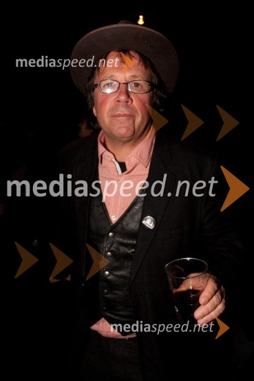 Pero Lovšin, pevecPartibrejkers, 30 let in Majke, promocija albuma Teške boje