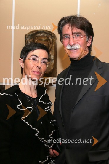 Jasna Čuk, zdravnica; soprog Jožko Čuk, direktor SNG Nova GoricaNajvečji frajer zahodnega sveta, premiera SLG Celje