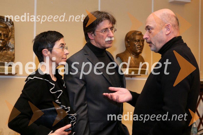 Jasna Čuk, zdravnica; soprog Jožko Čuk, direktor SNG Nova Gorica;&nbsp;dr. Borut Smrekar, pomočnik upravnice SLG CeljeNajvečji frajer zahodnega sveta, premiera SLG Celje