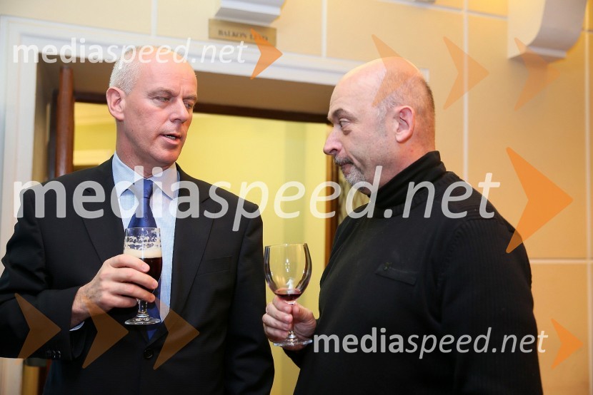 Zdenko Podlesnik, direktor CBH d.o.o.;&nbsp;dr. Borut Smrekar, pomočnik upravnice SLG CeljeNajvečji frajer zahodnega sveta, premiera SLG Celje