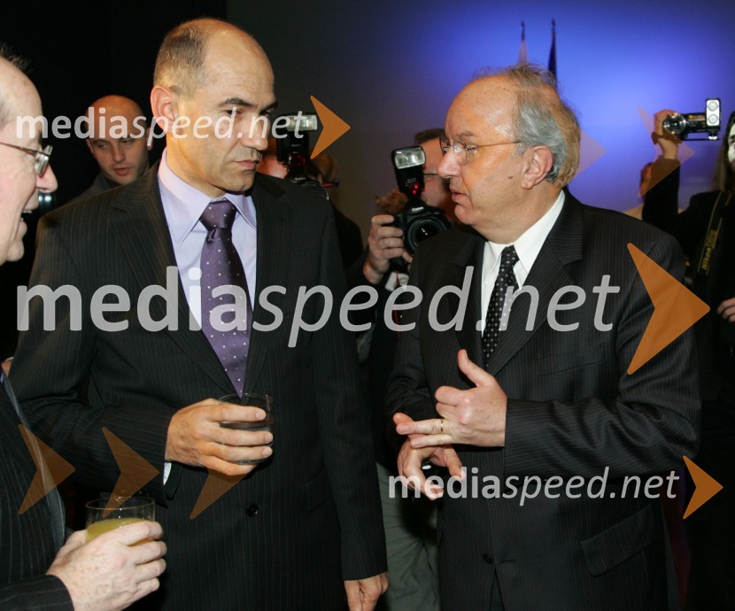 Janez Janša, predsednik Vlade Republike Slovenije in Andrej Bajuk, minister za financePredsedniški sprejem za novinarje