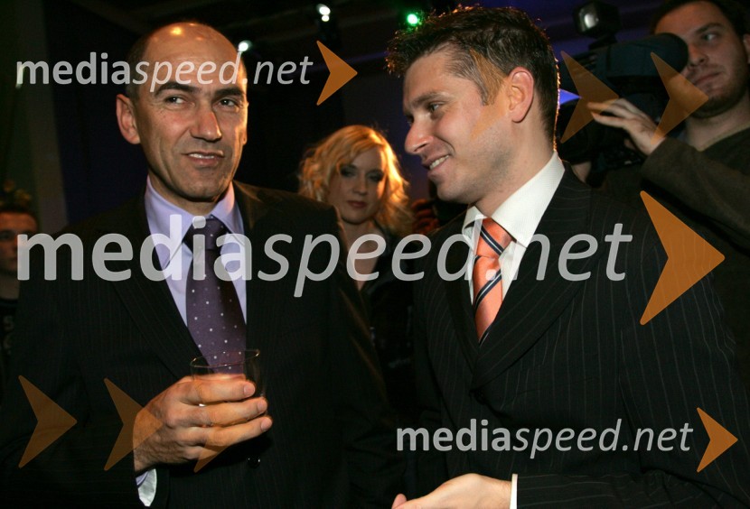 Janez Janša, predsednik Vlade Republike Slovenije in Valentin Hajdinjak, tiskovni predstavnik Vlade RSPredsedniški sprejem za novinarje