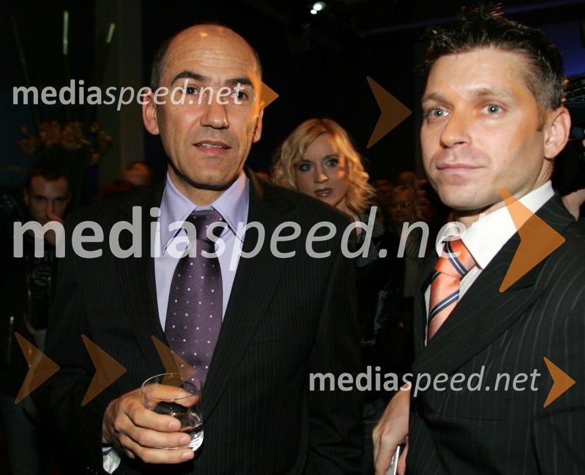 Janez Janša, predsednik Vlade Republike Slovenije in Valentin Hajdinjak, tiskovni predstavnik Vlade RSPredsedniški sprejem za novinarje