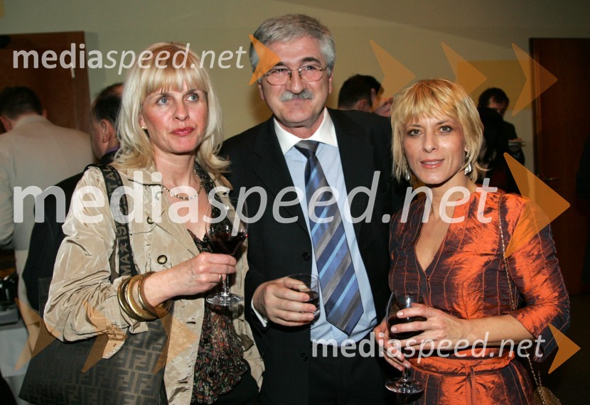 Pika Fornezzi, Petar Radović in Barbra Jermann, voditeljica Tednika na RTV SlovenijaPredsedniški sprejem za novinarje