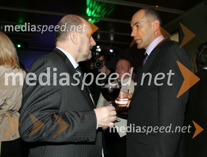 Zmago Jelinčič Plemeniti, poslanec SNS in Janez Janša, predsednik Vlade Republike SlovenijePredsedniški sprejem za novinarje